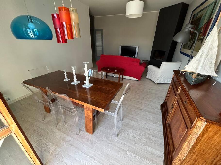 -Penthouse Con Terrazza Panoramica -Free Parking- Leilighet Carrara Eksteriør bilde