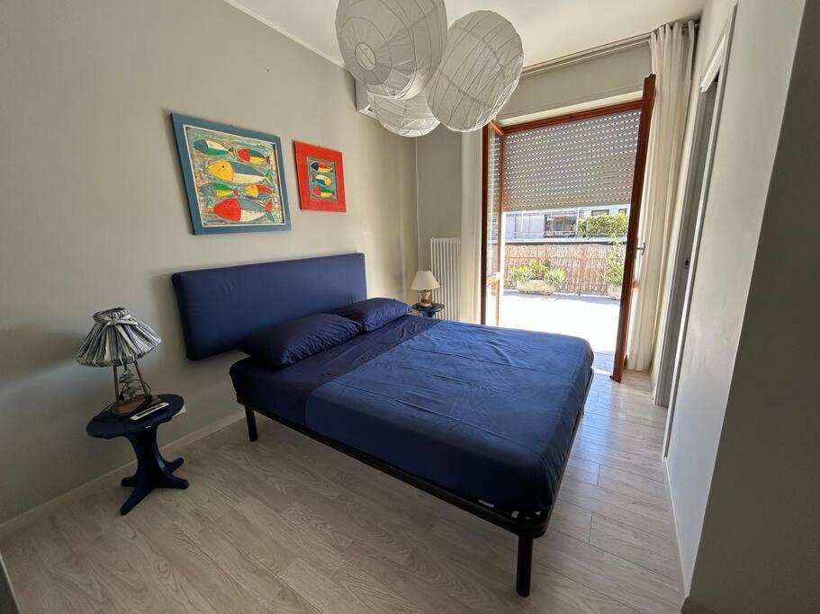 -Penthouse Con Terrazza Panoramica -Free Parking- Leilighet Carrara Eksteriør bilde