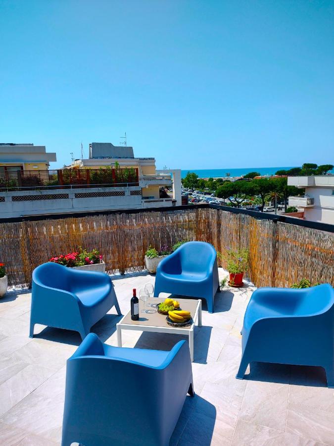 -Penthouse Con Terrazza Panoramica -Free Parking- Leilighet Carrara Eksteriør bilde