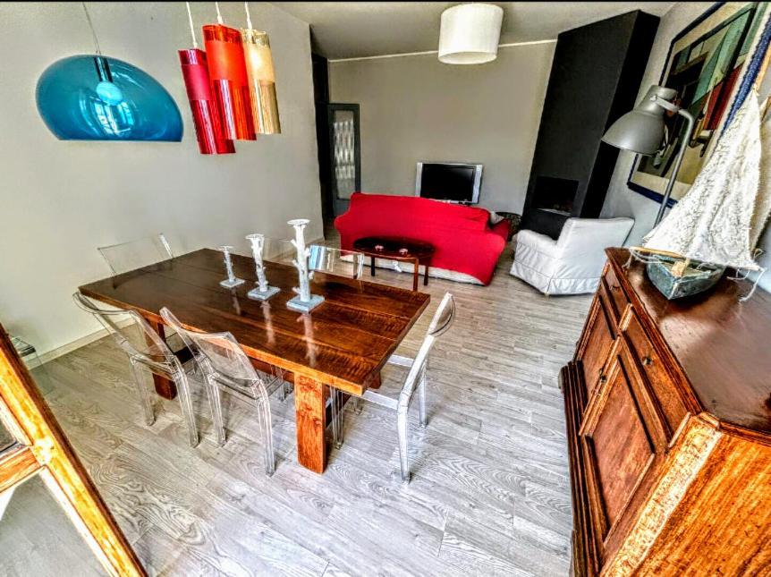 -Penthouse Con Terrazza Panoramica -Free Parking- Leilighet Carrara Eksteriør bilde